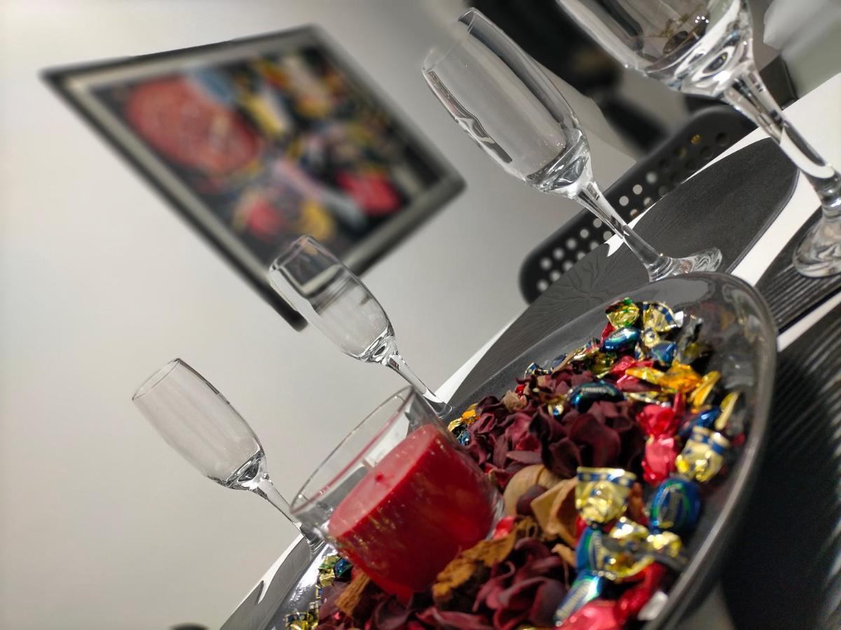 Red Roses Domus Apartment