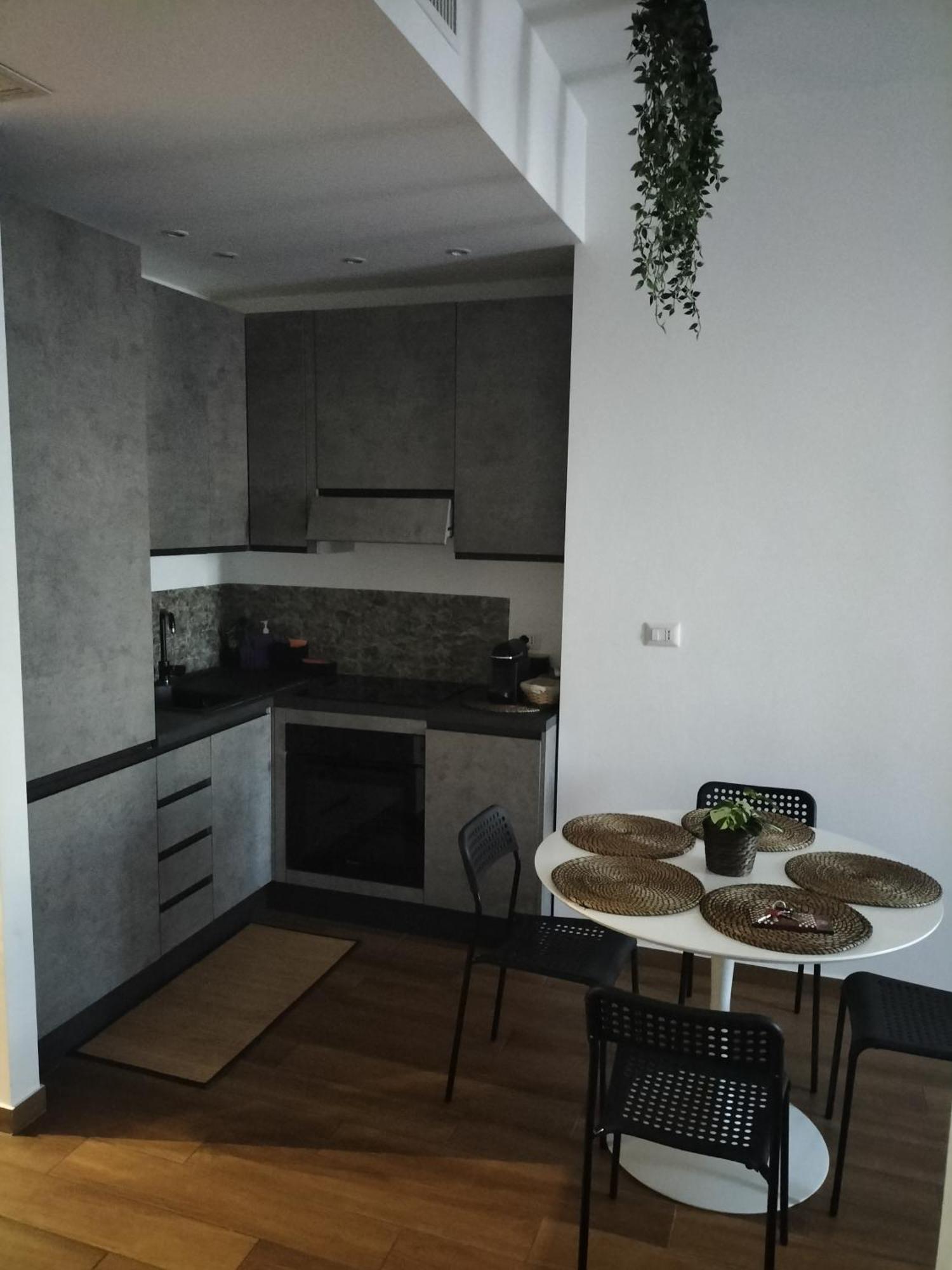Apartment Red Roses Domus
