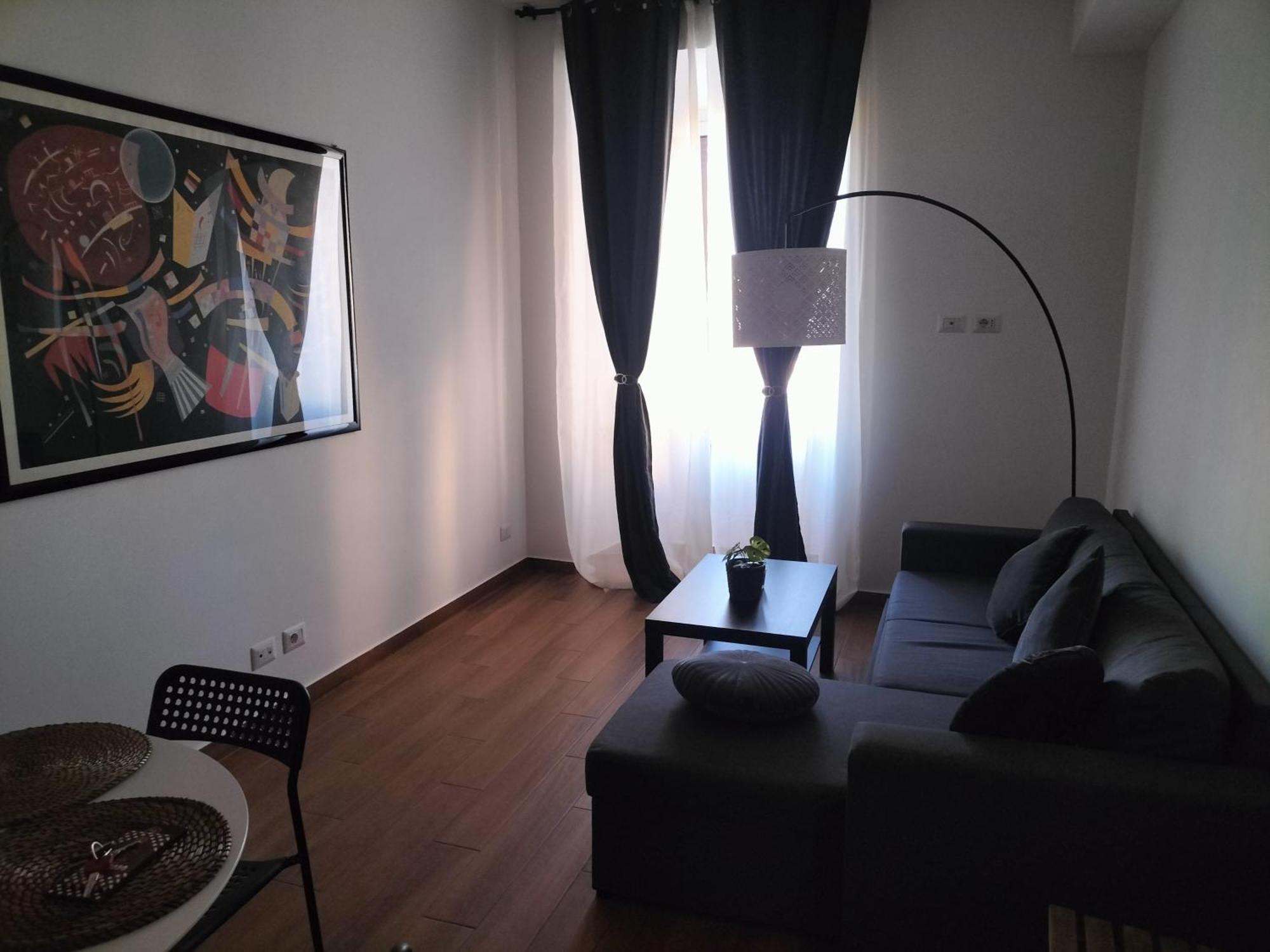 Apartment Red Roses Domus